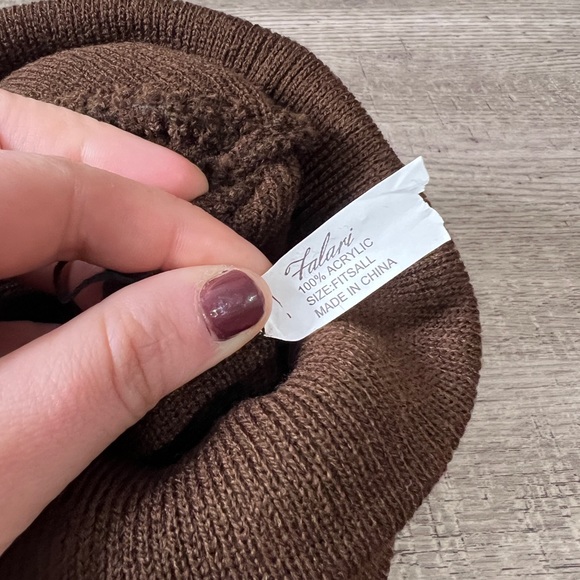 Chocolate brown nwt knit style beanie hat - Picture 2 of 2
